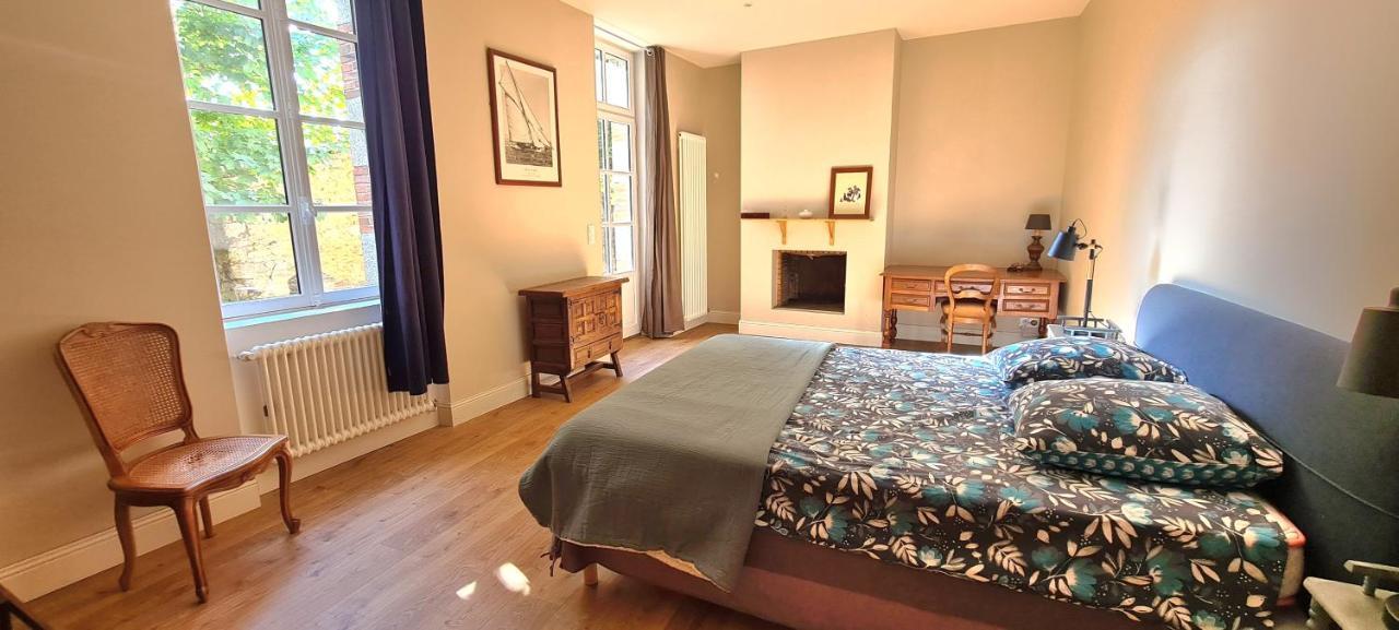 Les Hauts de St Jacques maison d'exception 300m2, jardin arboré 2000m2 Pouzauges Esterno foto